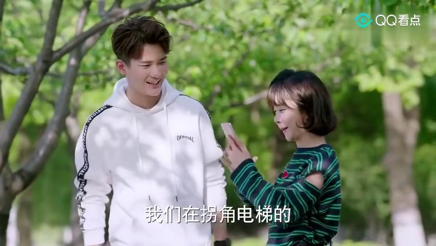 解疑答惑,全能手指头突然肿大,不碰都疼,什么情况?平台